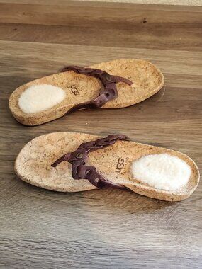 Ugg Marema Leather Sandals